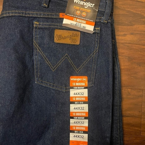 NWT Wrangler Flame Resistant Jeans Size 44x32 - Picture 7 of 7